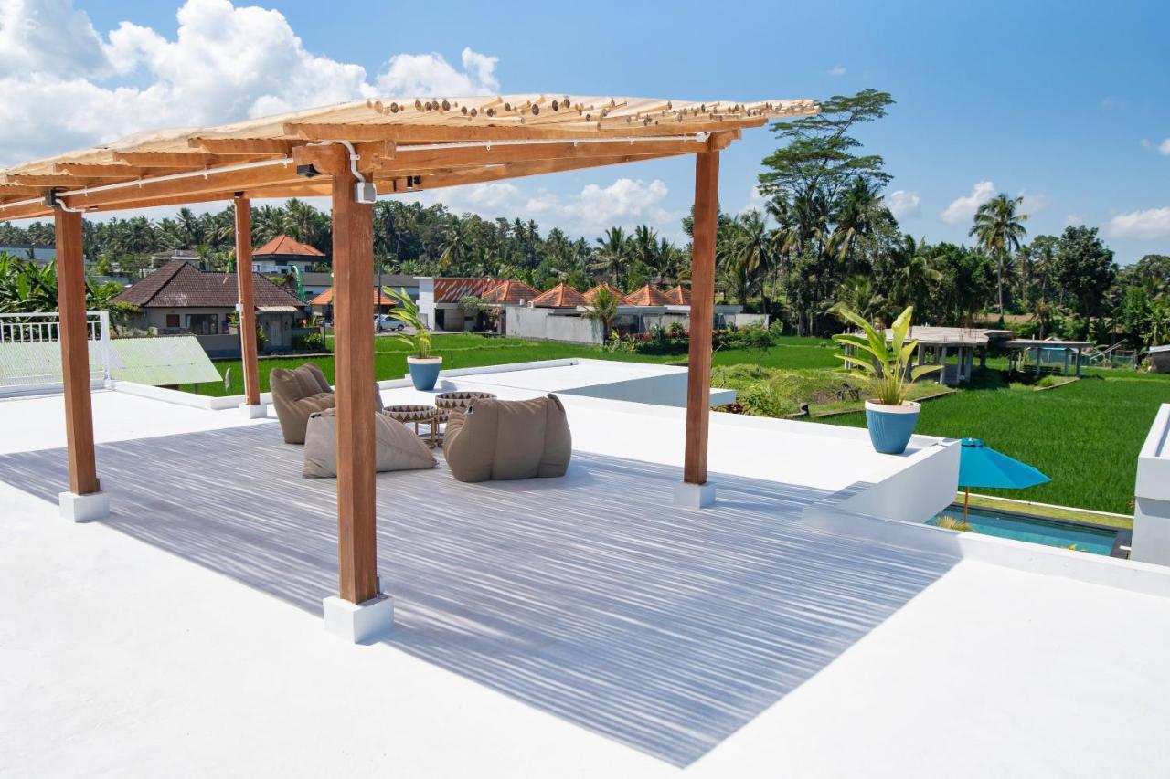 Zango, * Ubud (Bali)
